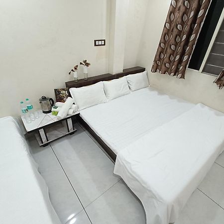 Treebo Yatri Grah Kshipra T Hotel Ujjain Exterior foto