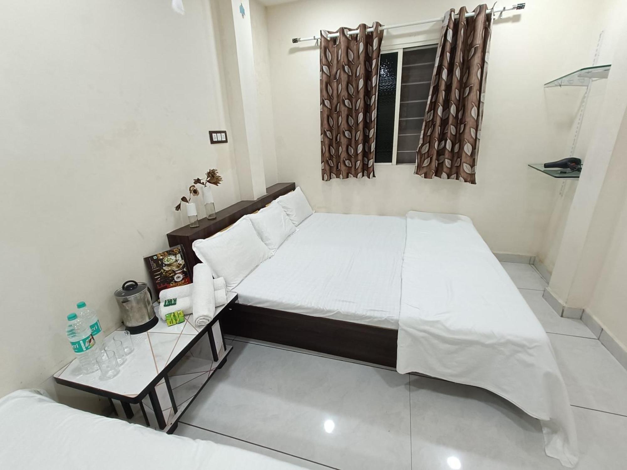 Treebo Yatri Grah Kshipra T Hotel Ujjain Exterior foto