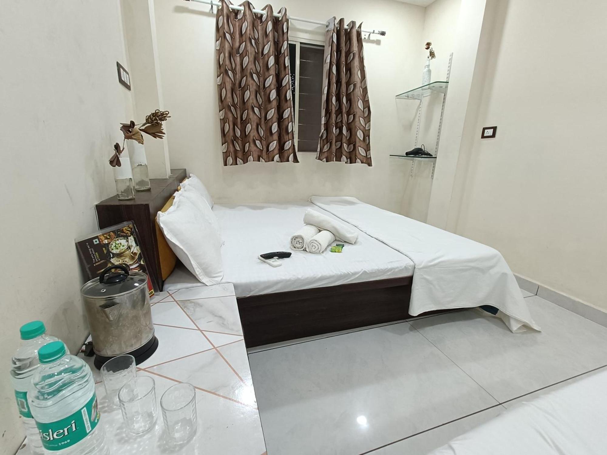 Treebo Yatri Grah Kshipra T Hotel Ujjain Exterior foto